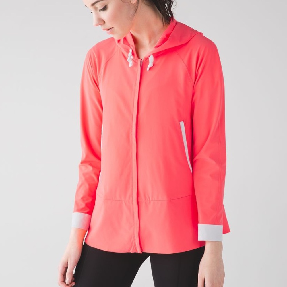 Lululemon Sun Showers Jacket
Grapefruit / White size 4